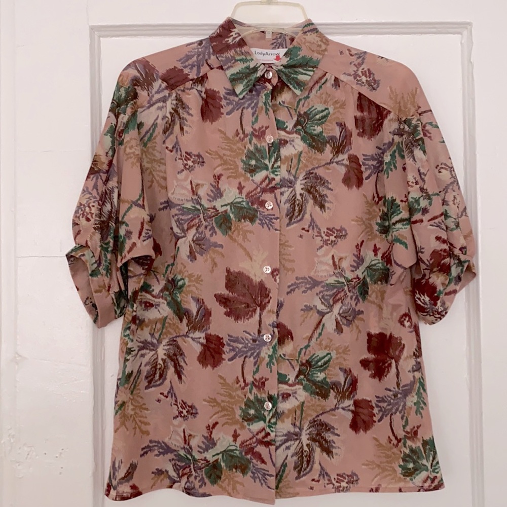 Vintage floral print short-sleeve button-up blouse